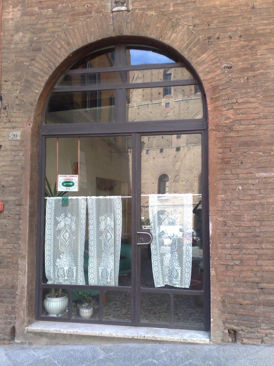 Albergo Locanda Garibaldi Siena Exteriör bild